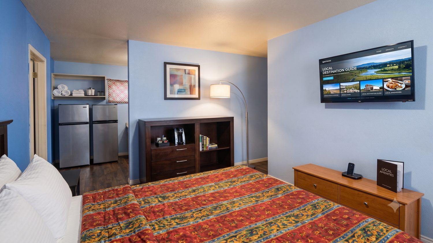 Room with two beds at Bay Inn